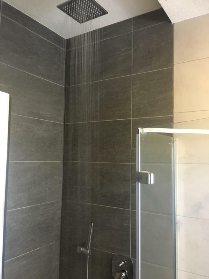 Apartment Grey ポレッチ エクステリア 写真